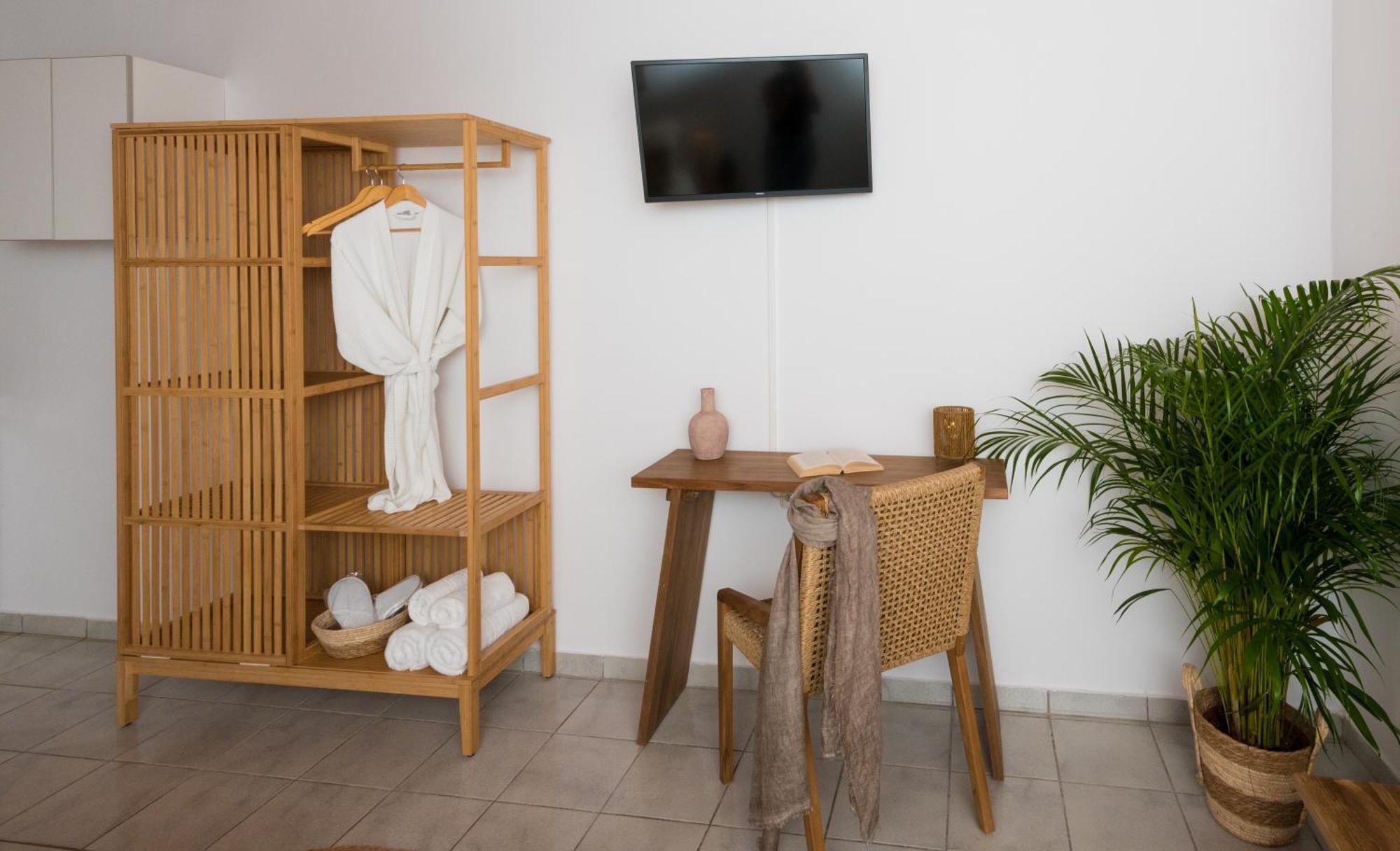 Kanelis Studios & Suites Mytakas Exteriör bild