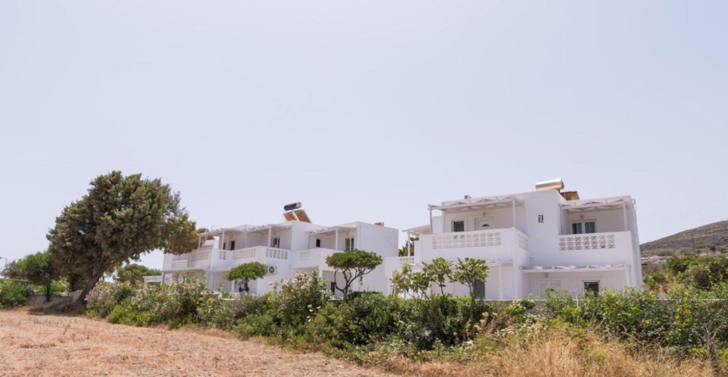 Kanelis Studios & Suites Mytakas Exteriör bild