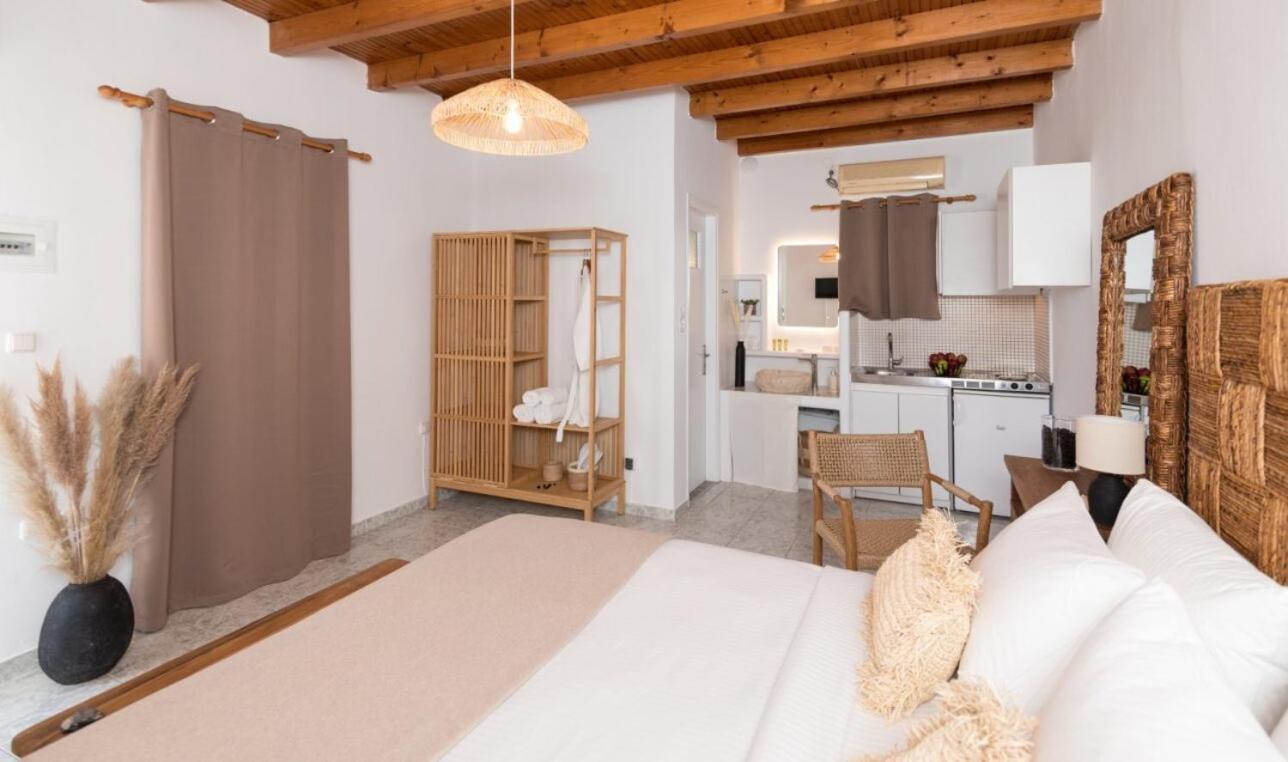 Kanelis Studios & Suites Mytakas Exteriör bild